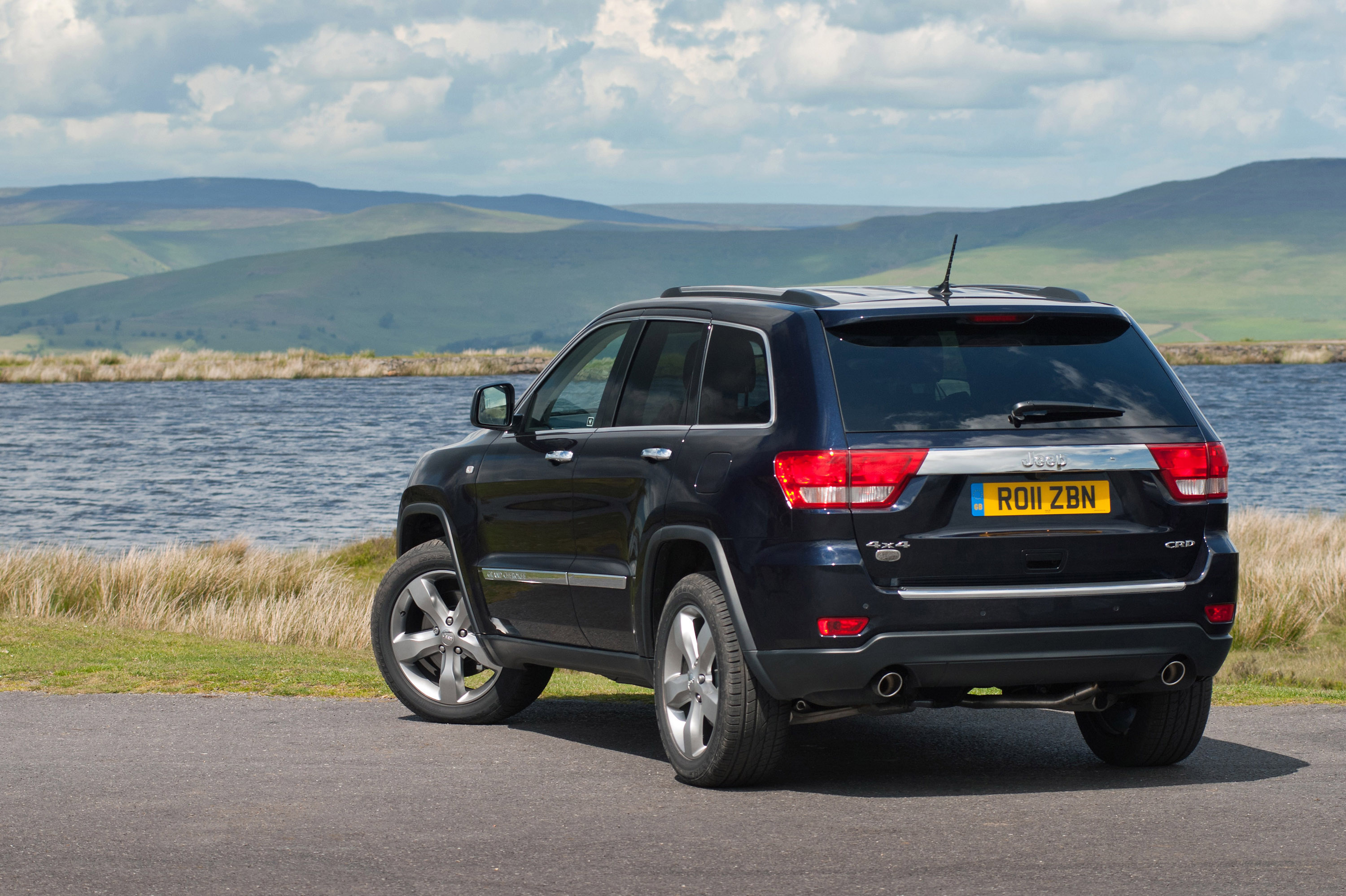 Гранд чероки задний. Jeep Grand Cherokee 2011.