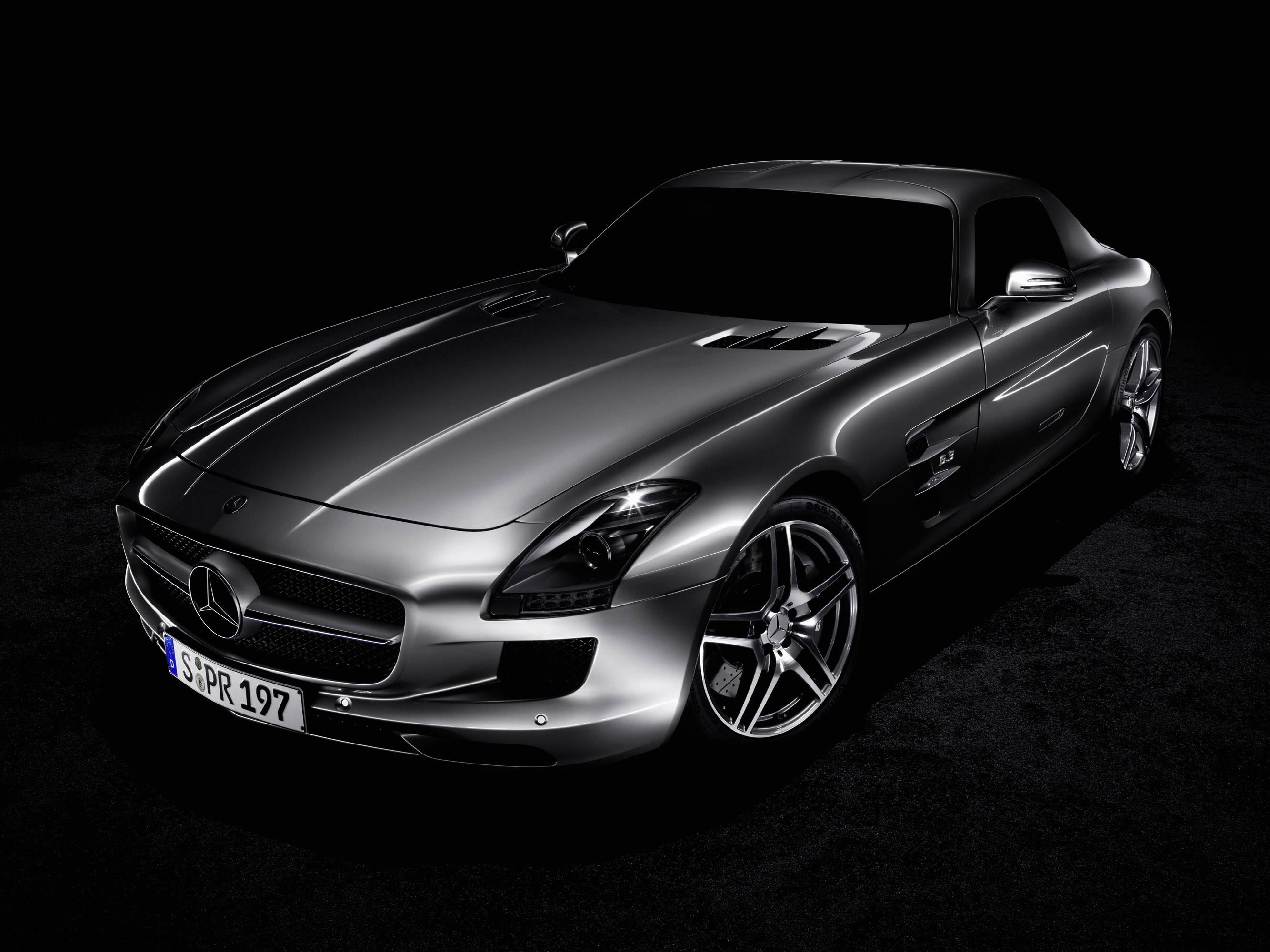 Машина черная мерседес. Мерседес СЛС 55. Mercedes-Benz-SLS-AMG. Mercedes SLS 2000. Mercedes Benz SLS AMG Wallpaper.