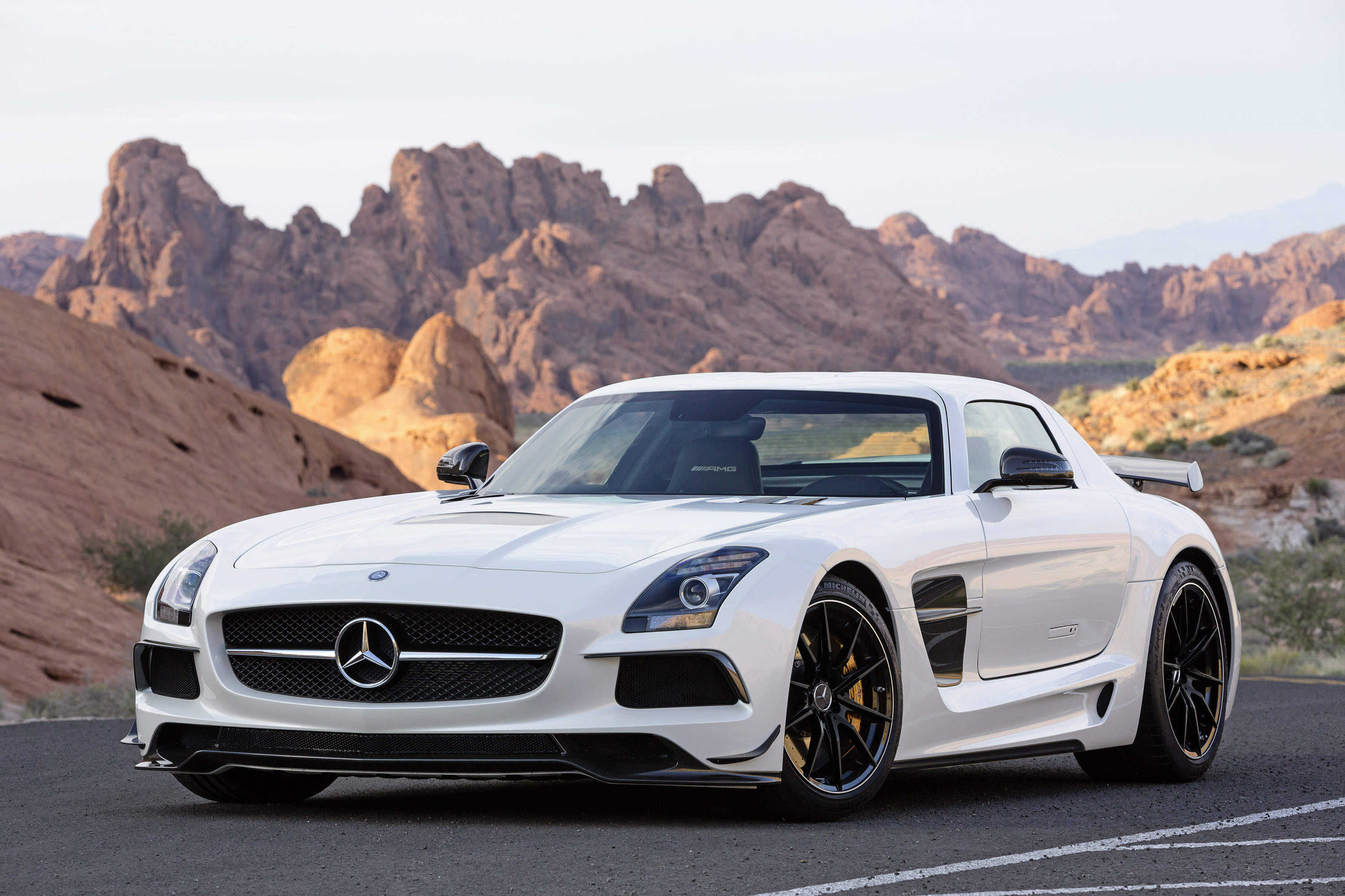 Mersedes benz amg. Mercedes-Benz-SLS-AMG. Мерседес Бенц СЛС АМГ. Мэрсэдэс Бэннс ЭСЭЛЭС АМГ. Mercedes Benz SLS AMG 2019.