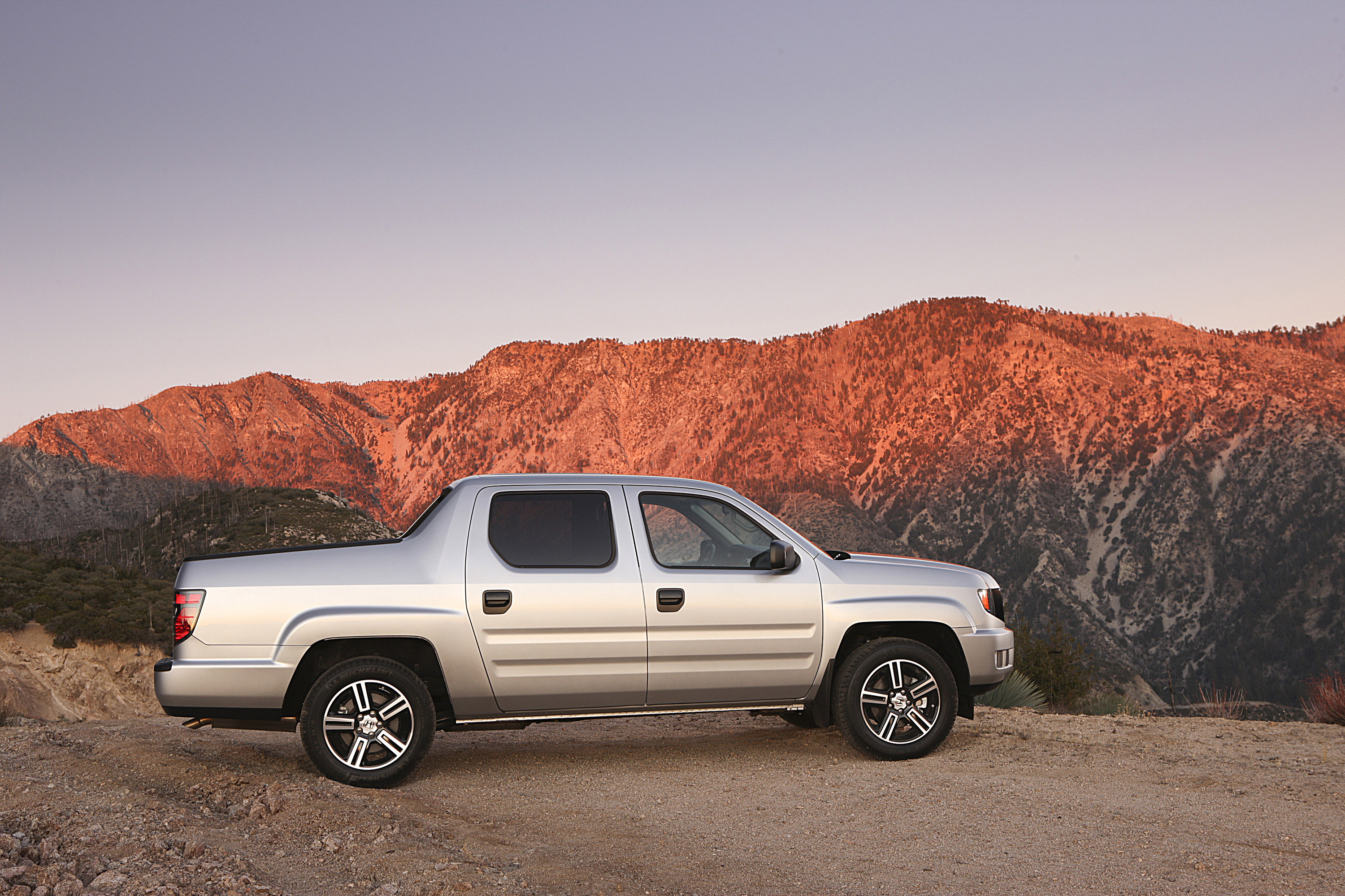 Хонда риджлайн. Хонда Риджлайн 2014. Honda пикап Ridgeline 2000. Хонда Риджлайн 2012. Honda Ridgeline 2013.