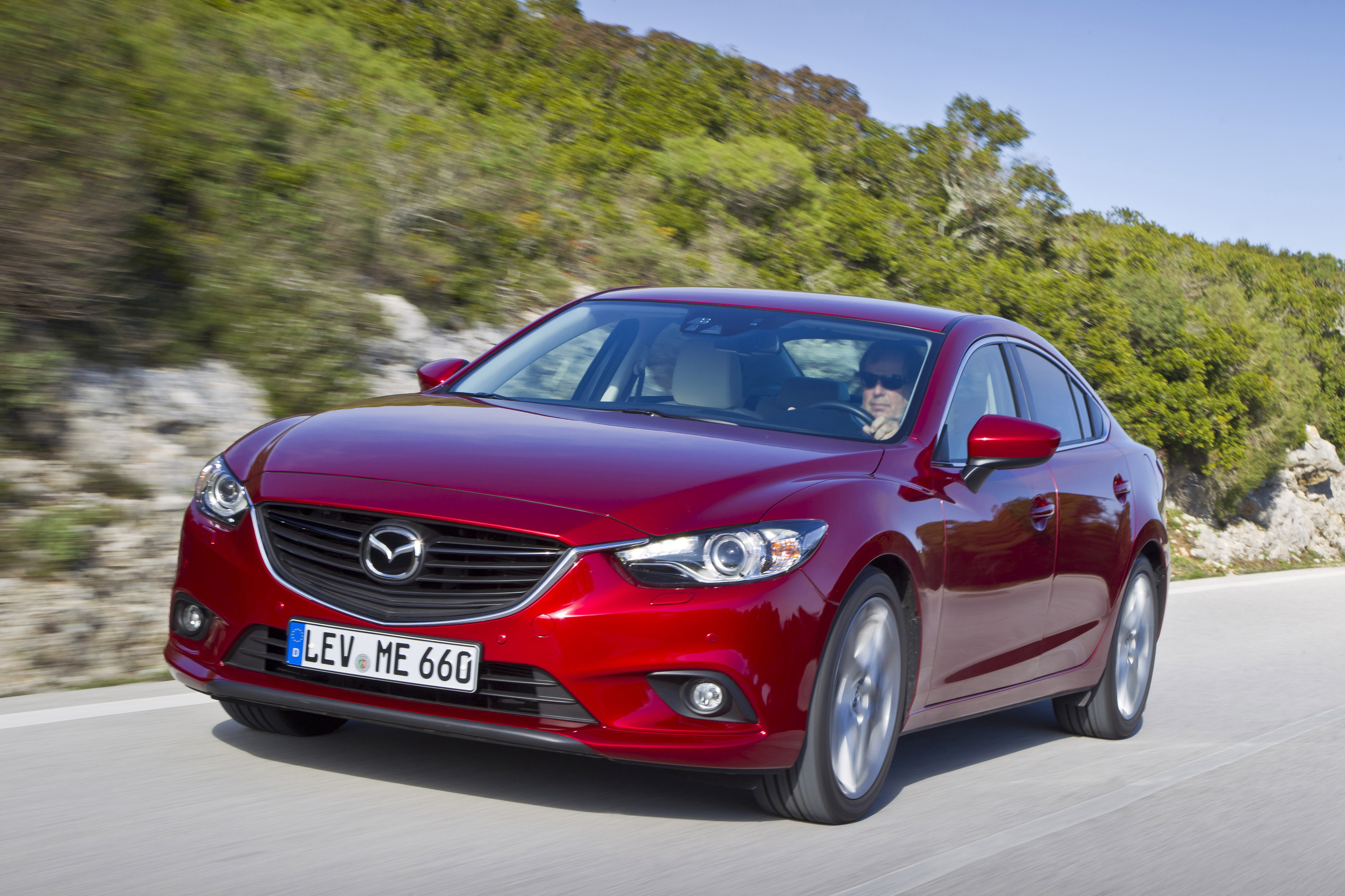 Тест мазды 6. Mazda 6 sedan. Мазда 6 седан 2013. Мазда 6 красная седан. Mazda CX 6.