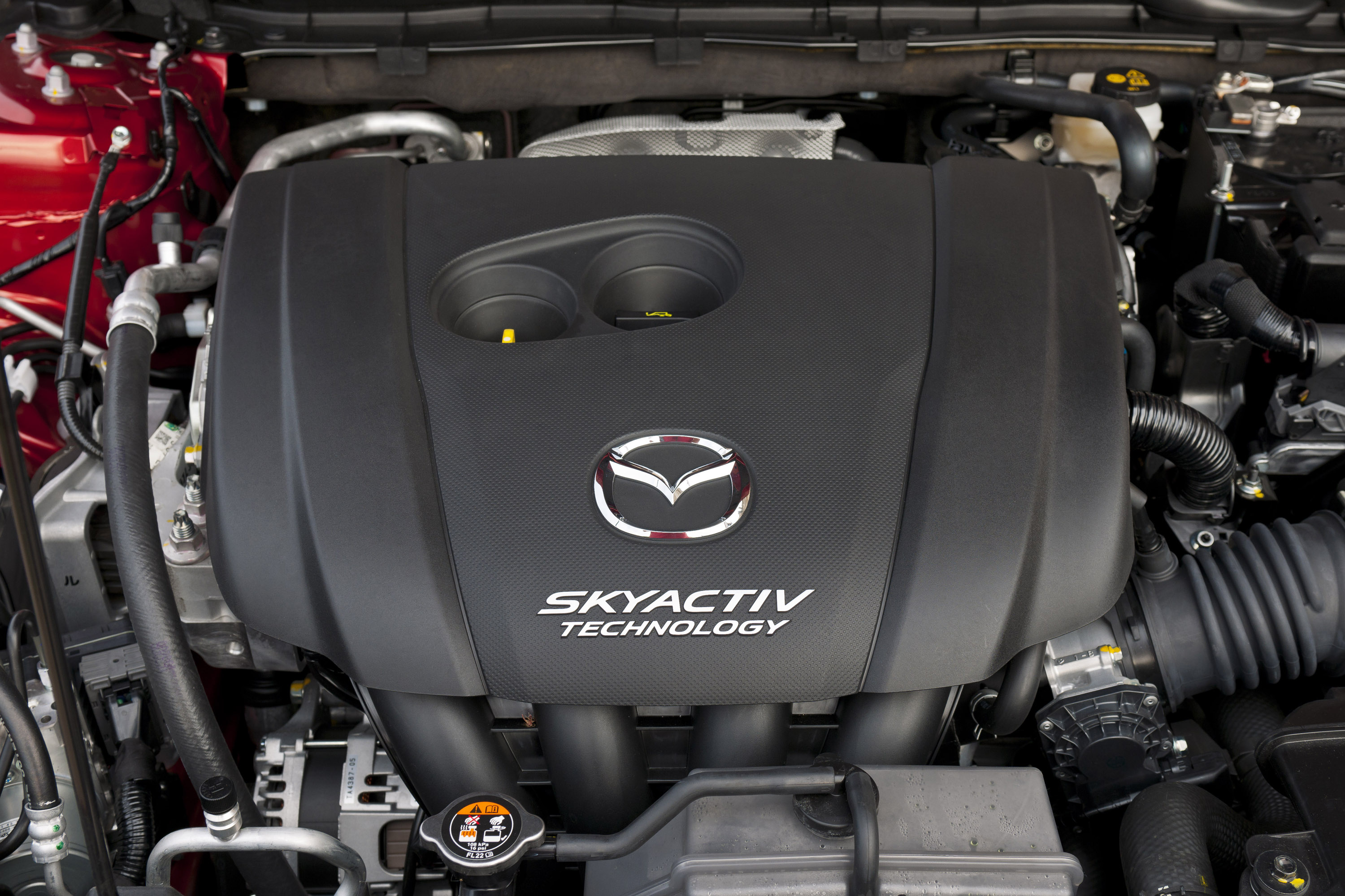 Мазда сх5 двигатель 2. Двигатель Мазда 6 2.5 скайактив. Мазда 6 двигатель 2.5. Mazda 3 SKYACTIV 2014 2.5. Mazda 6 GH 2.5 мотор.