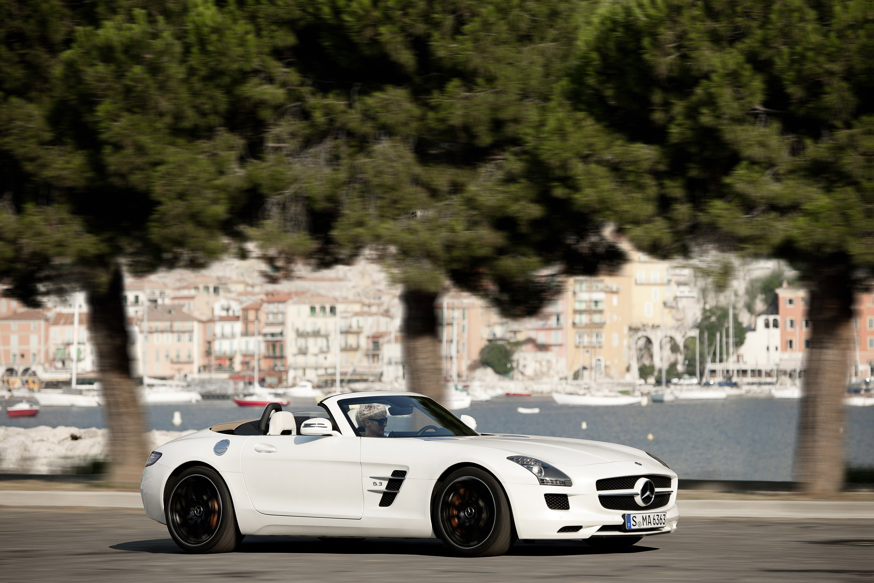 Mercedes SLS 2000