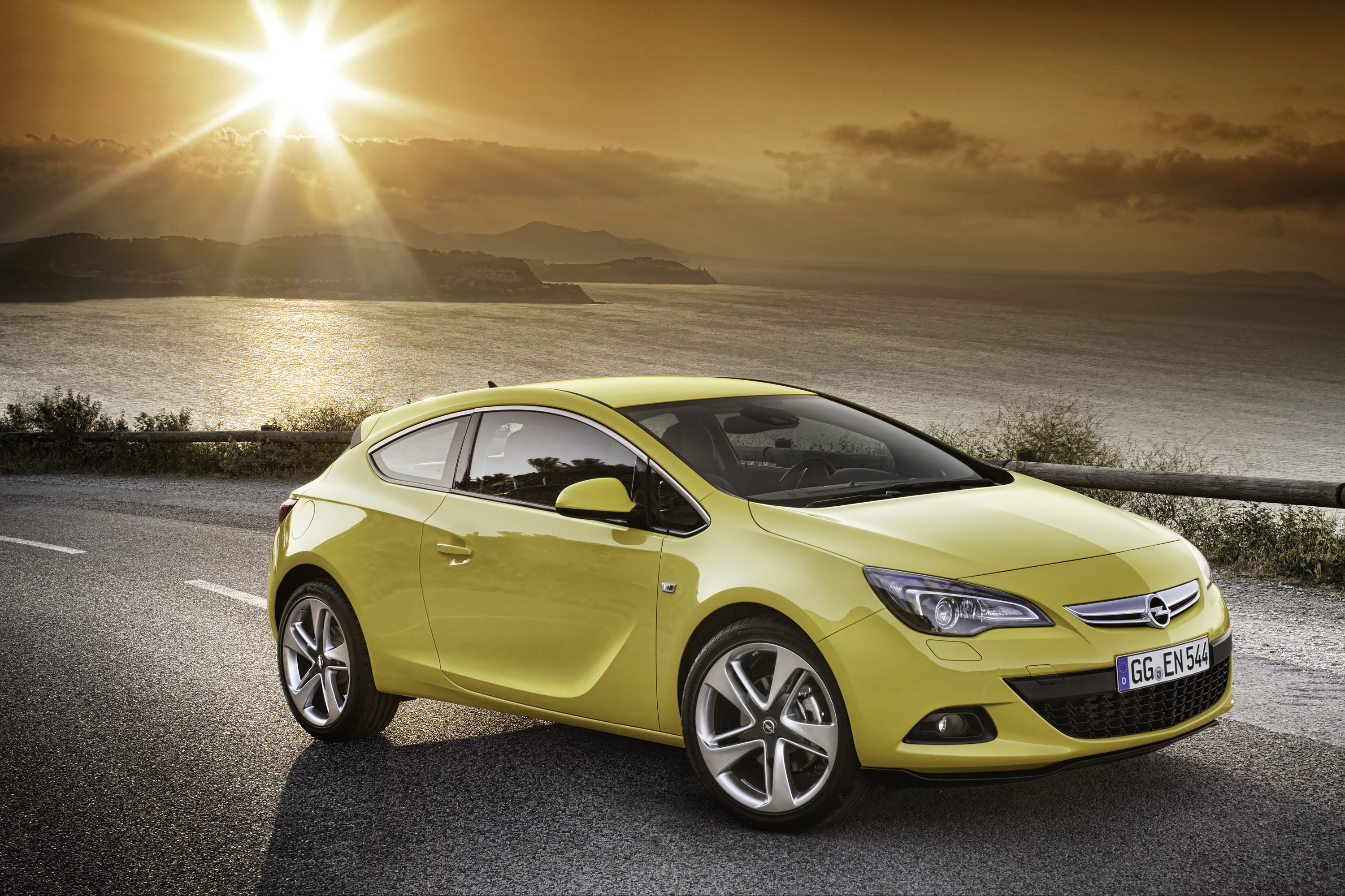 Опель частные объявления. Opel Astra GTC. Opel Astra GTC 2013. Opel Astra GTC 2000. Opel Astra GTC 2023.