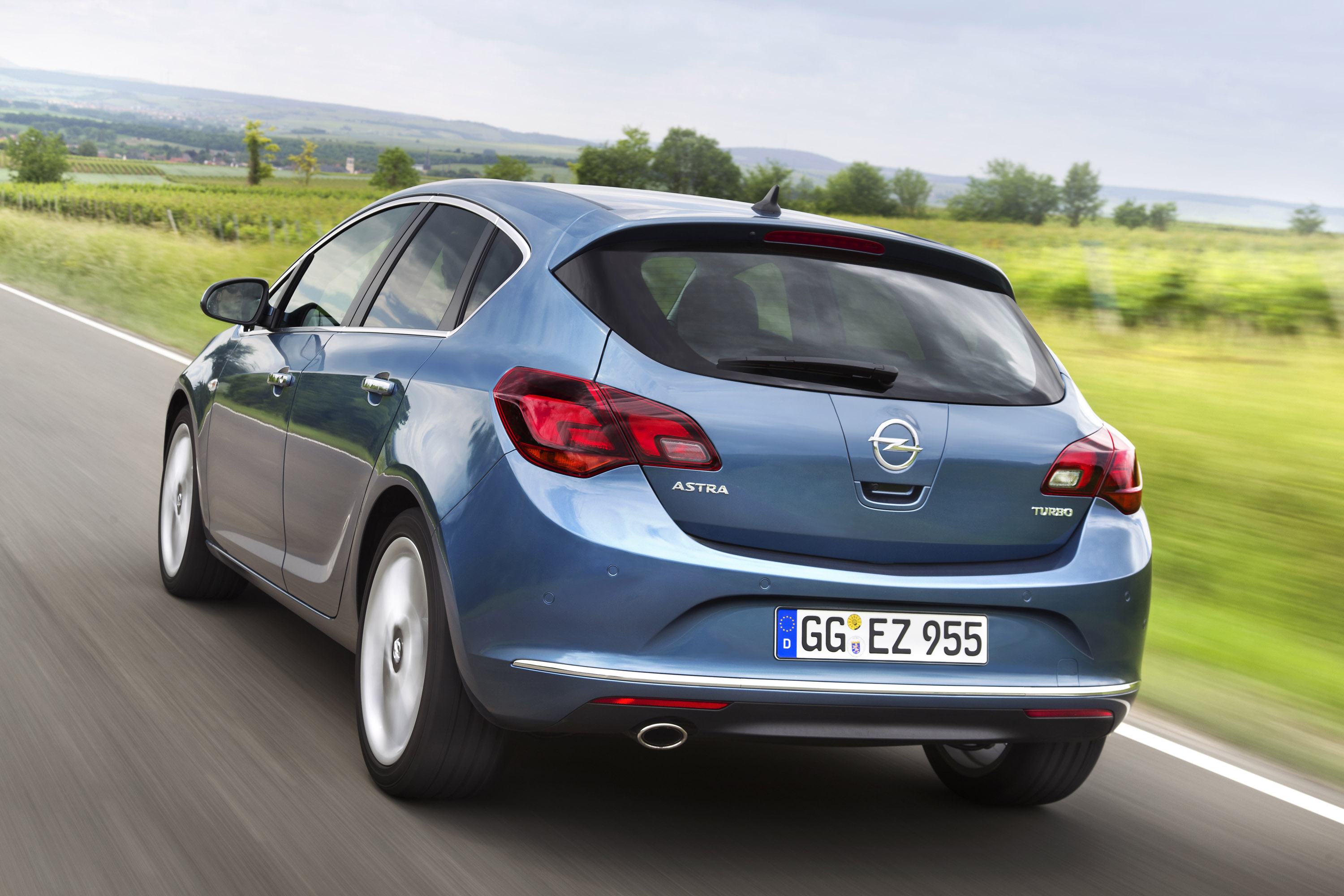 Стоимость opel. Opel Astra j. Opel Astra j Restyling. Opel Astra 2012.