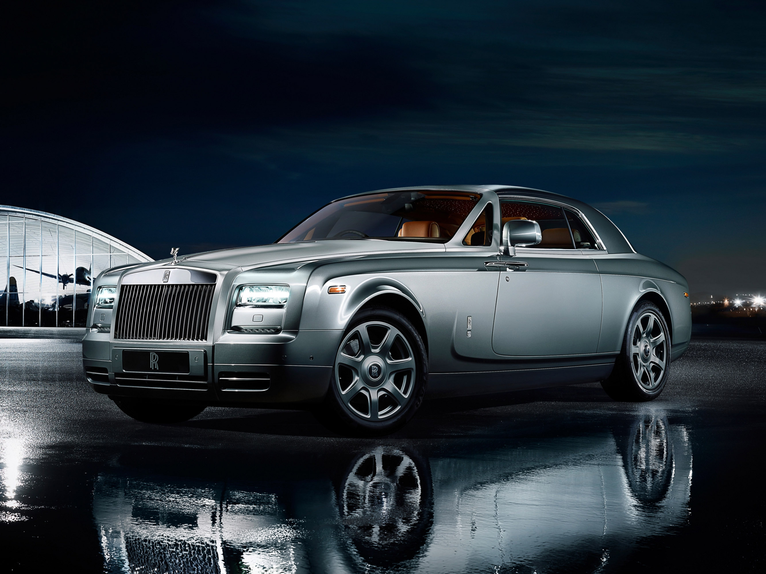 Крутой rolls royce. Rolls Royce Phantom купе. Rolls Royce Phantom Coupe 2021. Rolls Royce Phantom 2002. Роллс Ройс Фантом 2013.
