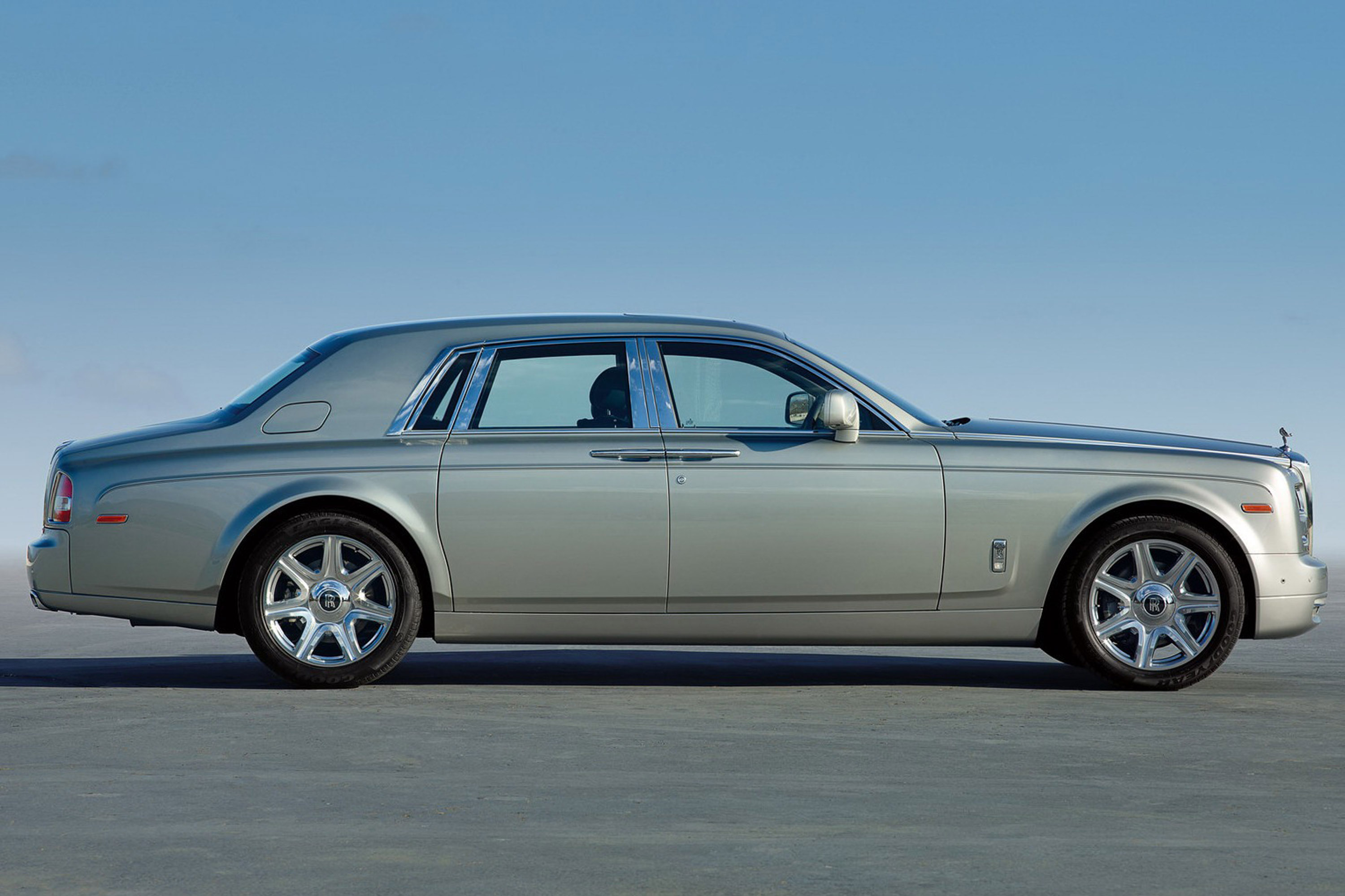 Rolls com. Rolls Royce Phantom 2014. Rolls Royce Phantom 2013. Роллс Ройс Фантом 2012. Rolls Royce Phantom 7.