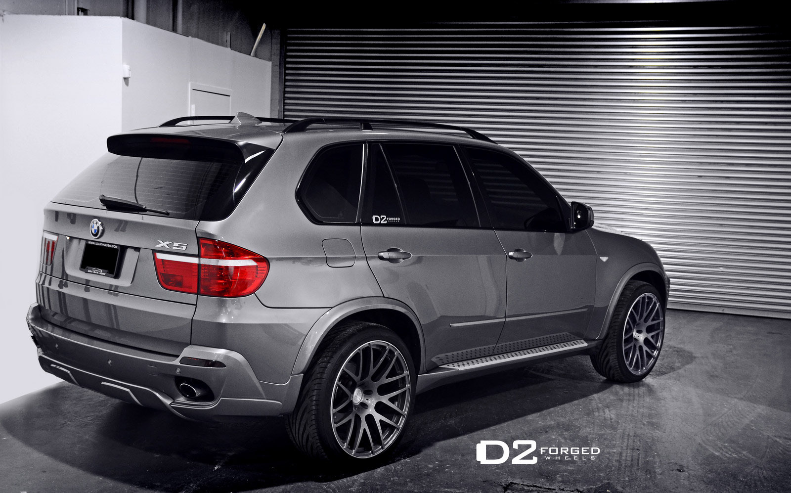 Диски x5 e70. BMW x5 e70. BMW x5 e70 серый. БМВ x5 e70 черный. BMW x5 e70 r20.