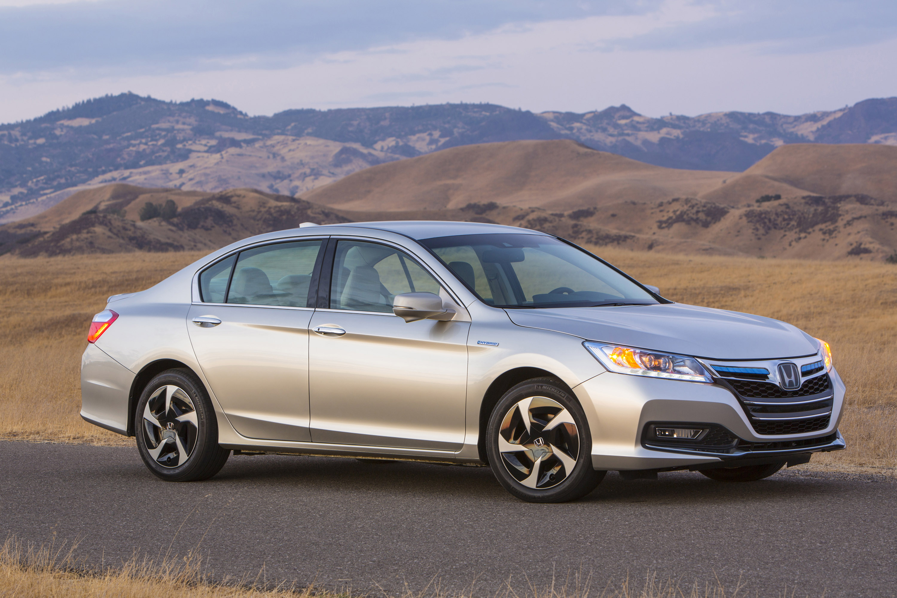 Авто зонда. Хонда Аккорд 2014. Honda Accord PHEV. Honda Accord 2014 года. Honda Accord 11.