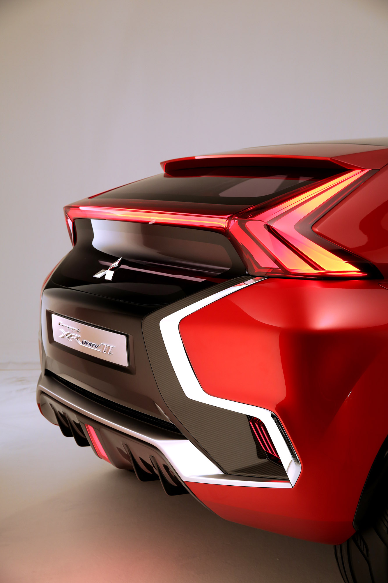 Mitsubishi XR PHEV Evolution