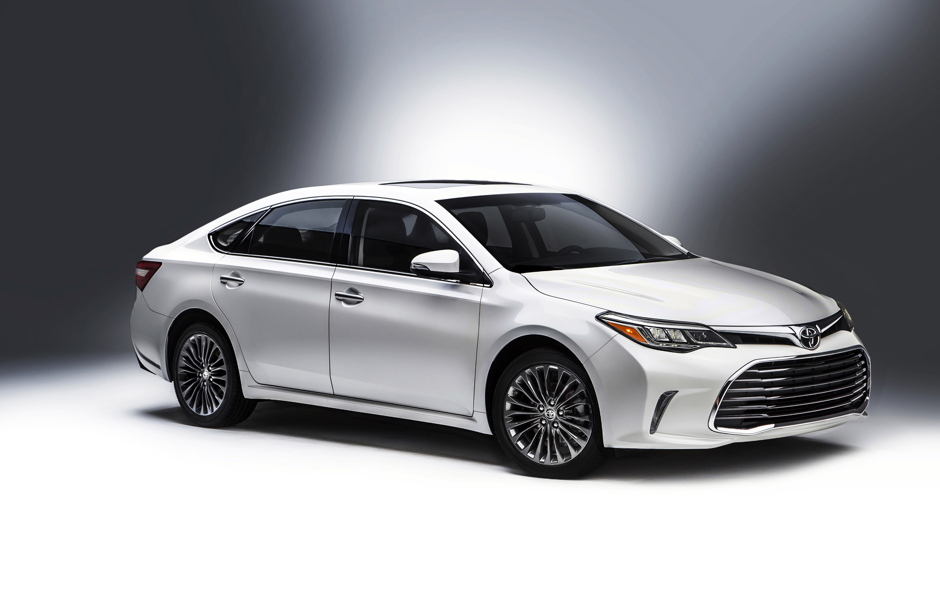 Avalon 1.16 5. Toyota Avalon 2016. Тойота Авалон 2015 гибрид. Тойота Авалон 2022. Toyota Avalon 2018.