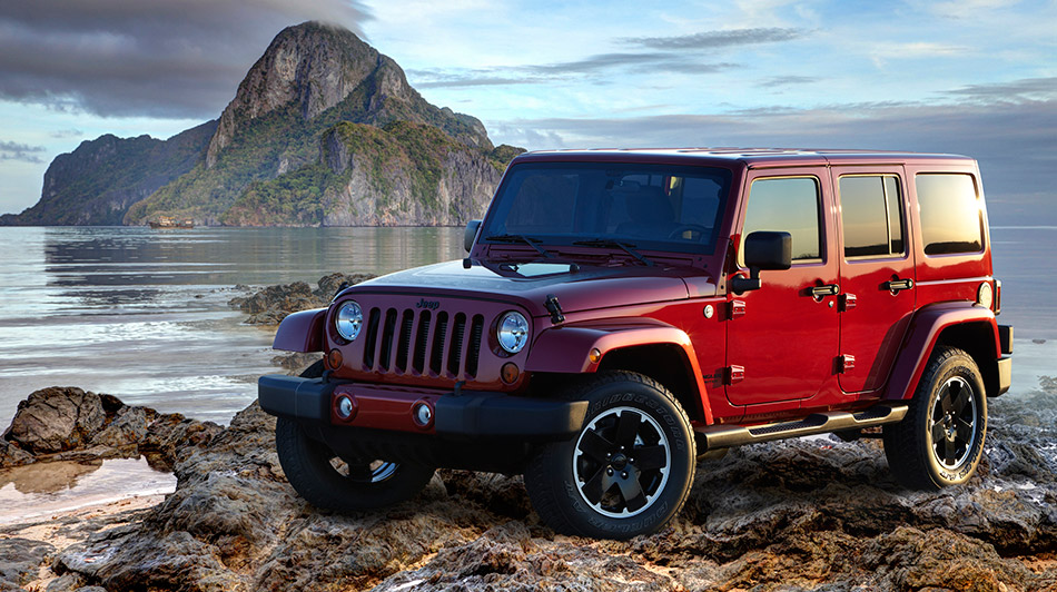 2012 Jeep Wrangler Unlimited Altitude Front Angle