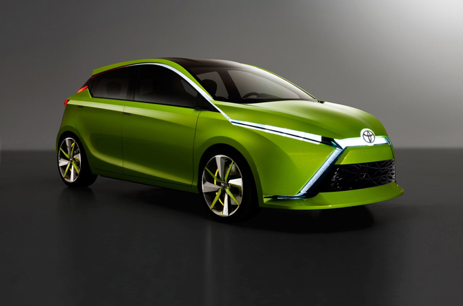 2012 Toyota Dear Qin Concept Front Angle