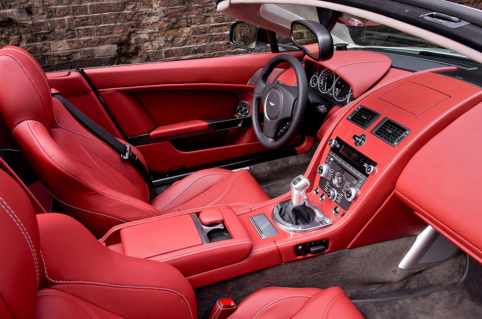 2013 Aston Martin V12 Vantage Roadster Interior