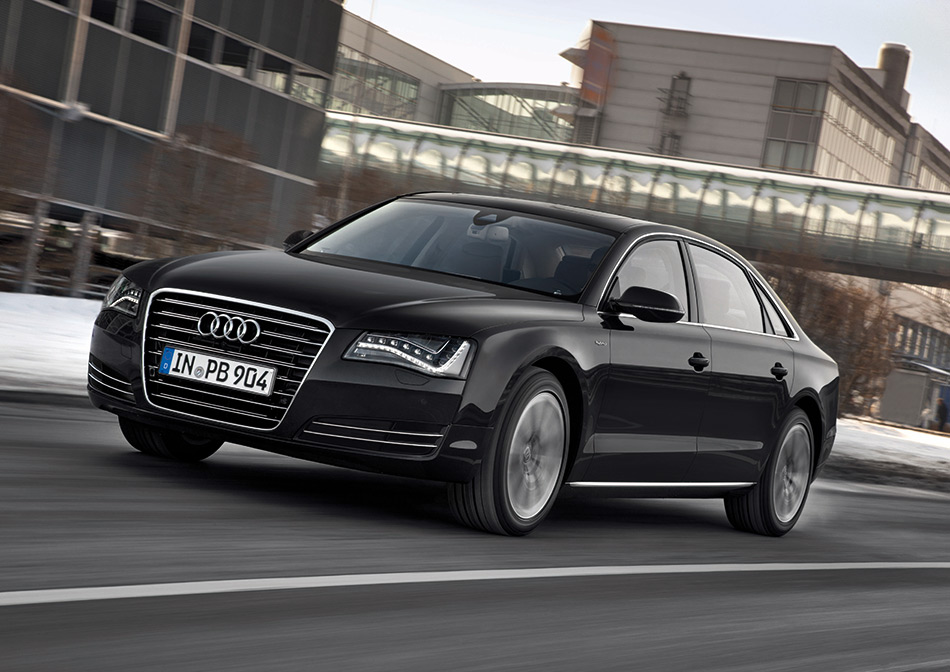 2013 Audi A8L Hybrid Front Angle