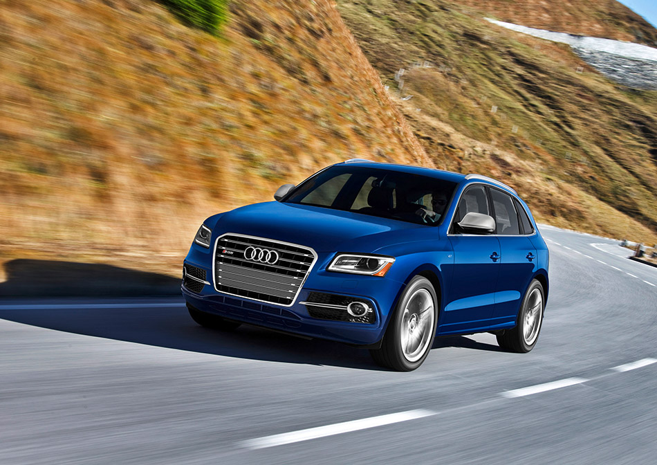 2013 Audi SQ5 TDI Front Angle