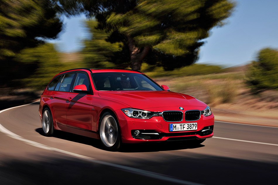 2013 BMW 3-Series Touring Front Angle