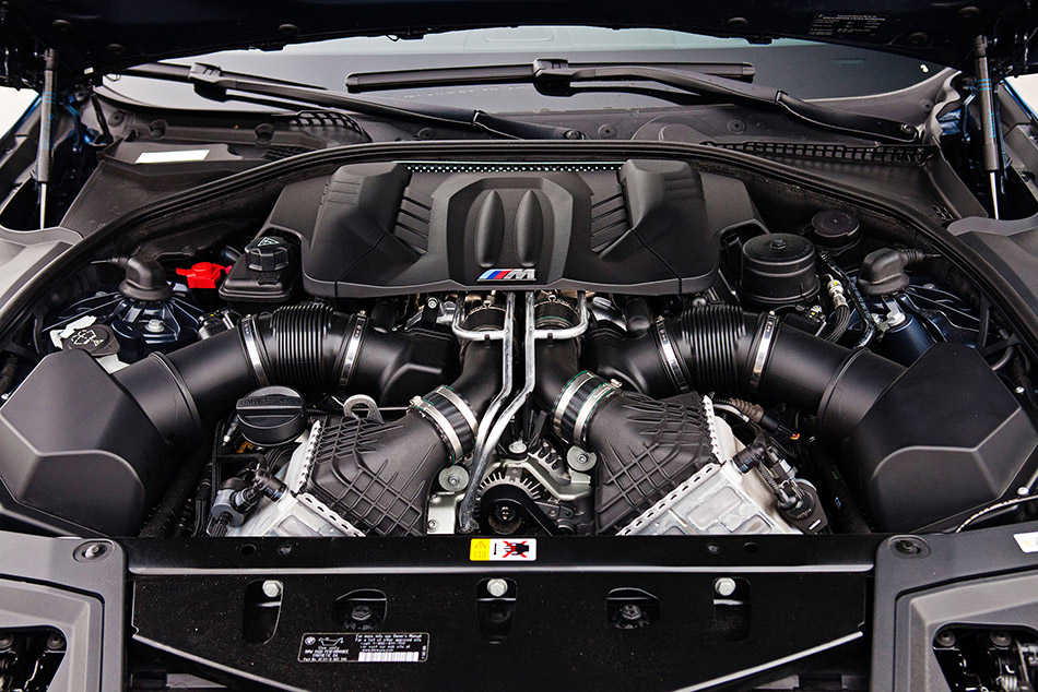 2013 BMW M5 Engine