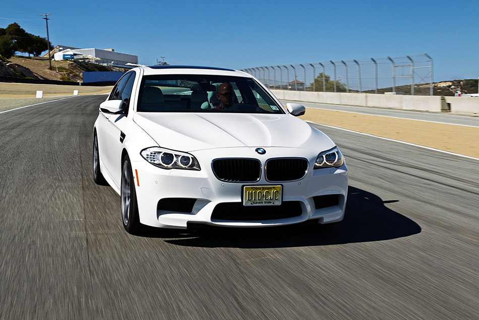 2013 BMW M5 Front Angle