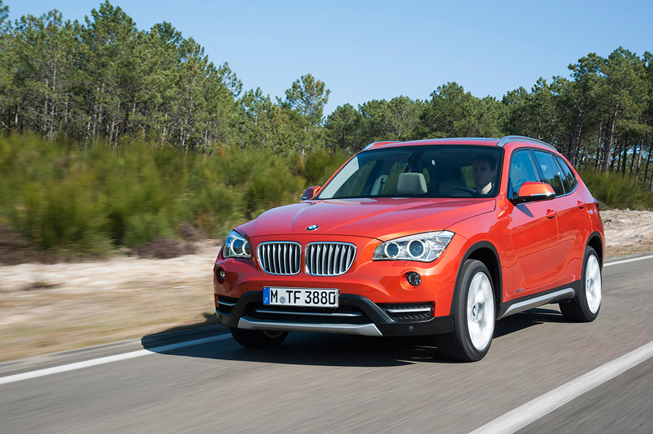 2013 BMW X1 Front Angle