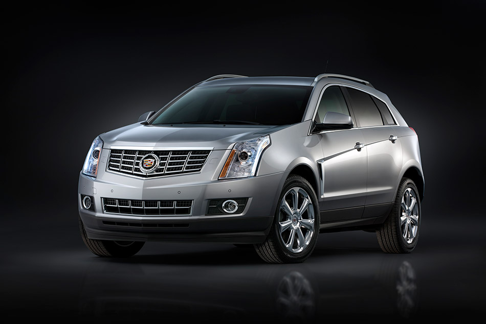 2013 Cadillac SRX Front Angle