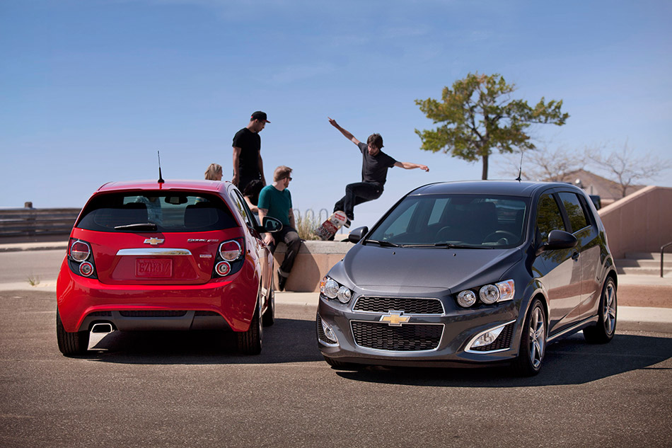 2013 Chevrolet Sonic RS Front Angle