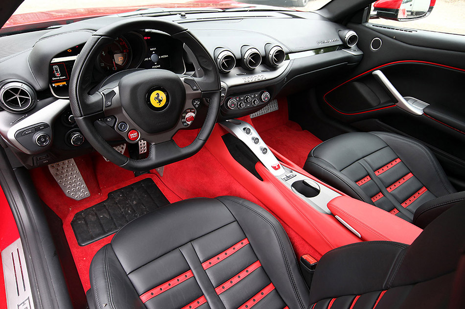 2013-Ferrari-F12-Berlinetta-Interior