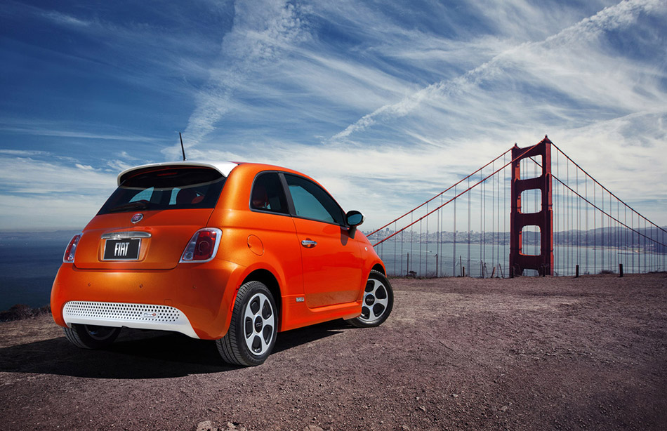 2013 Fiat 500e Rear Angle