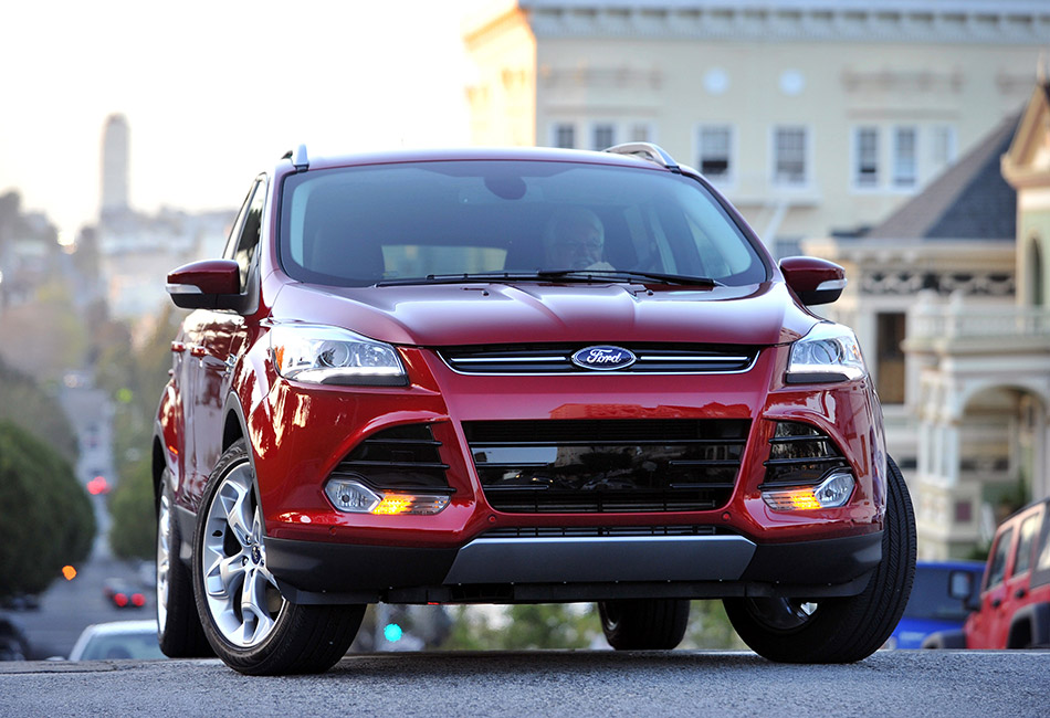 2013 Ford Escape Front Angle