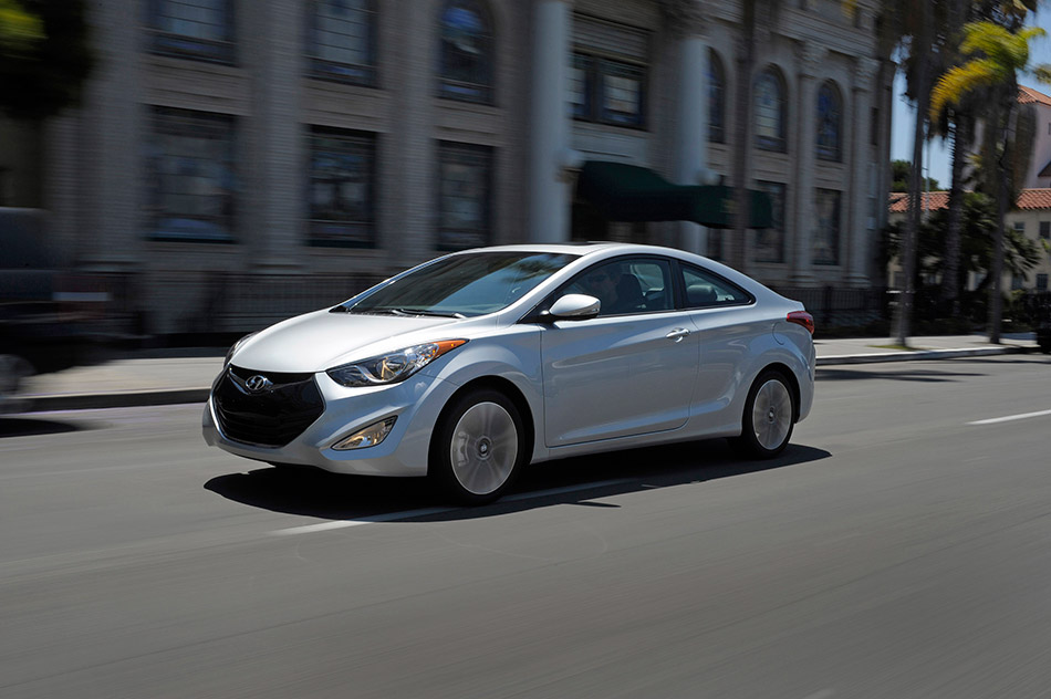 Hyundai Elantra Coupe Front Angle