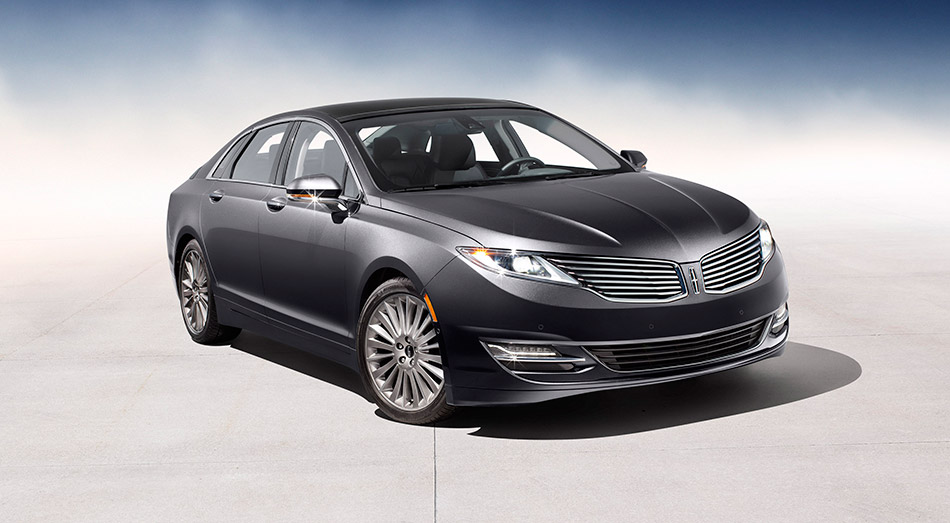 2013 Lincoln MKZ Front Angle