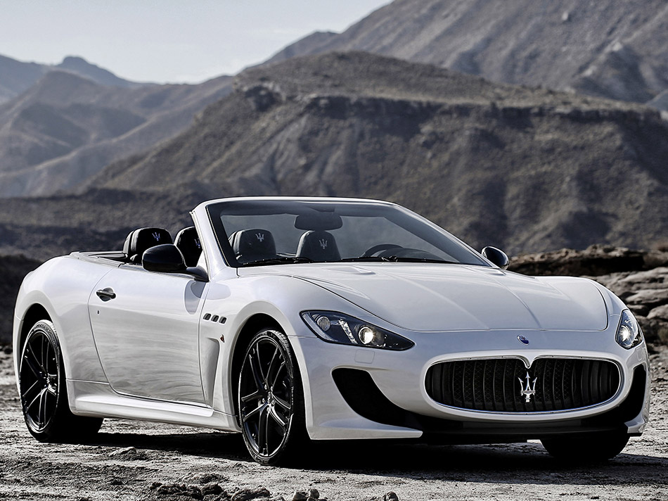 2013 Maserati GranCabrio MC Front Angle