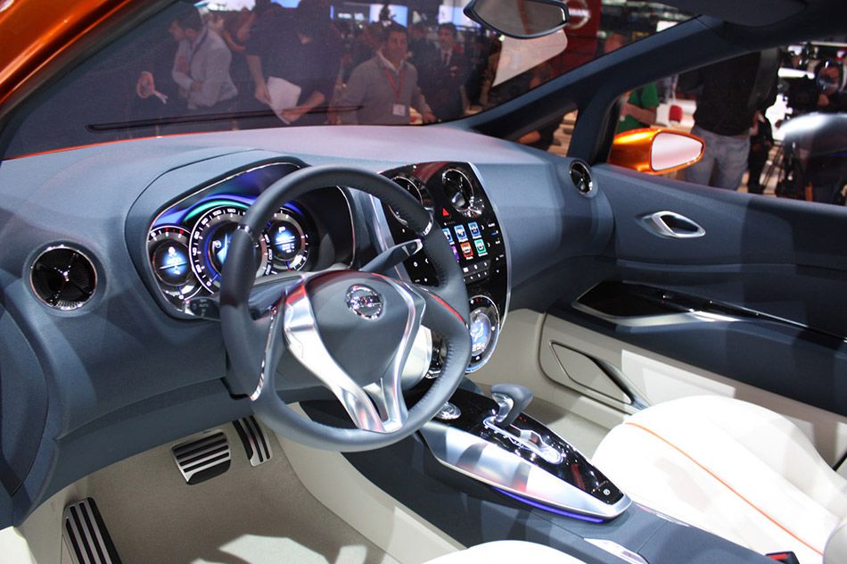 2013 Nissan Invitation Concept Interior