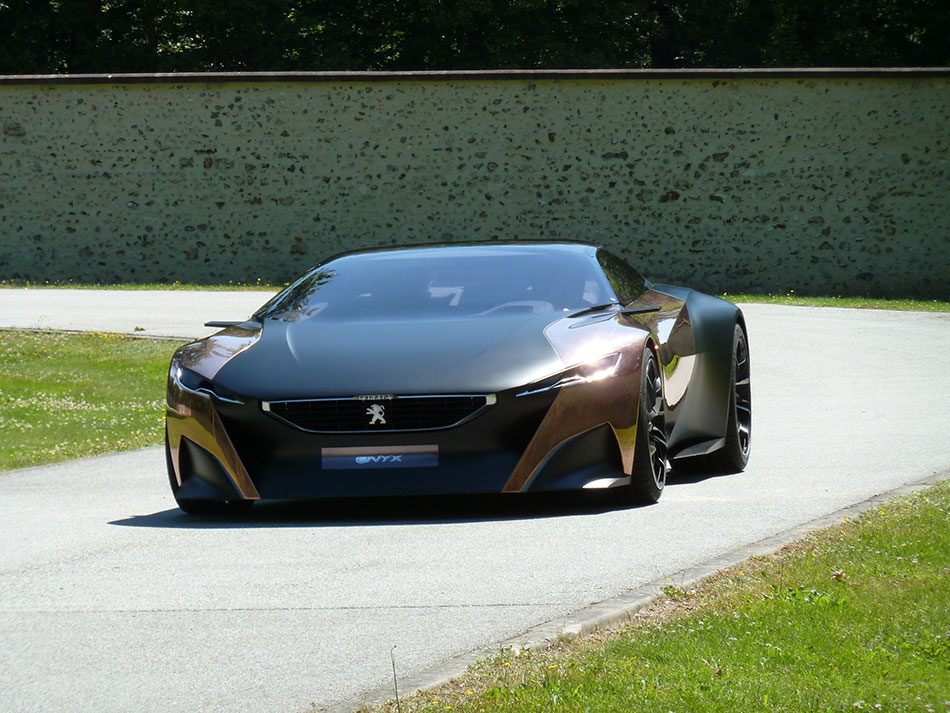 2013 Peugeot Onyx Concept Front Angle