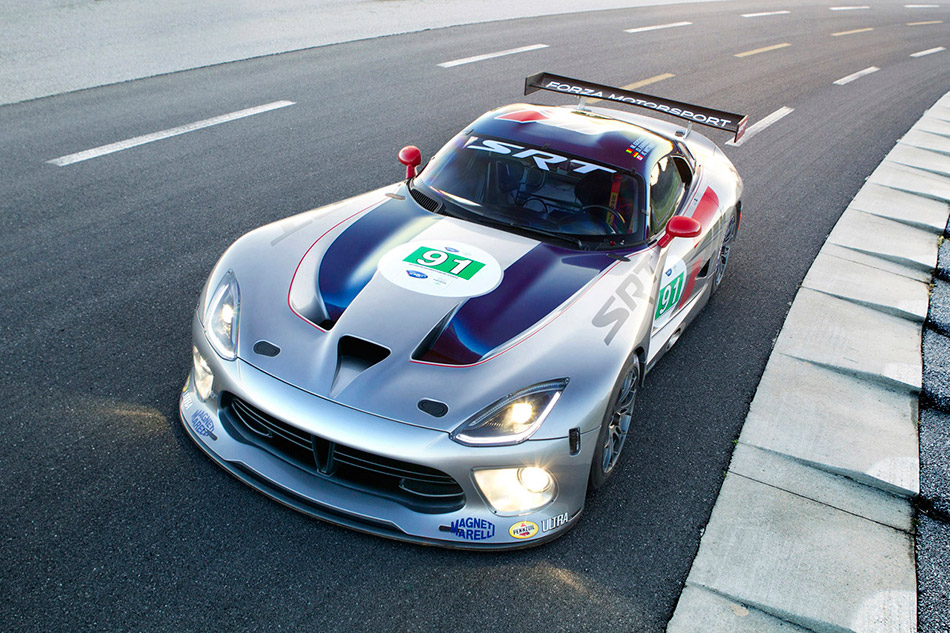 2013 SRT Dodge Viper GTS-R Front Angle