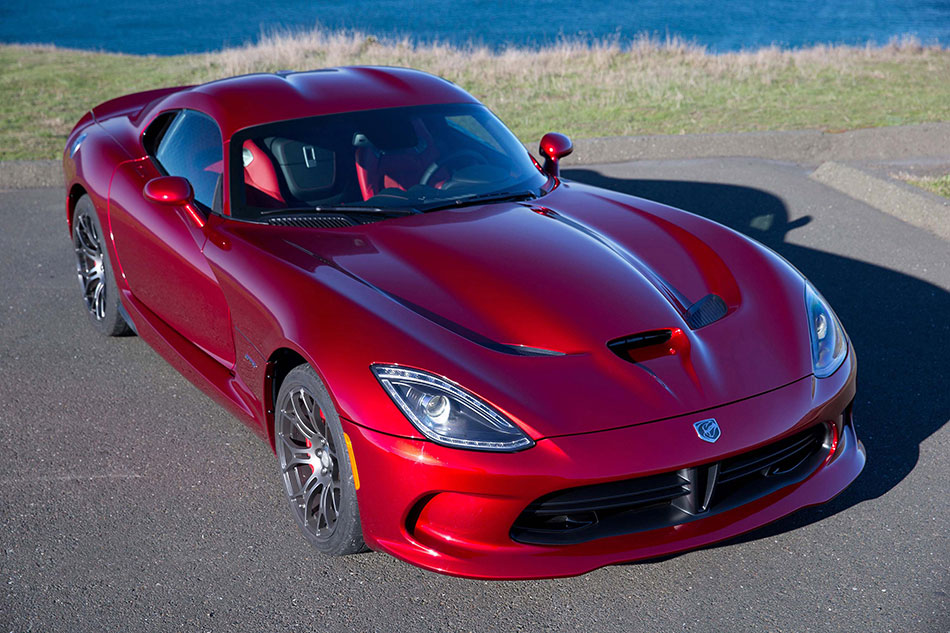 2013 SRT Viper GTS Front Angle