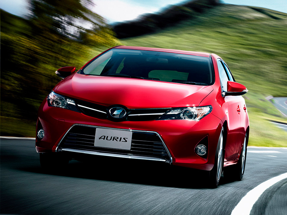 2013 Toyota Auris Front