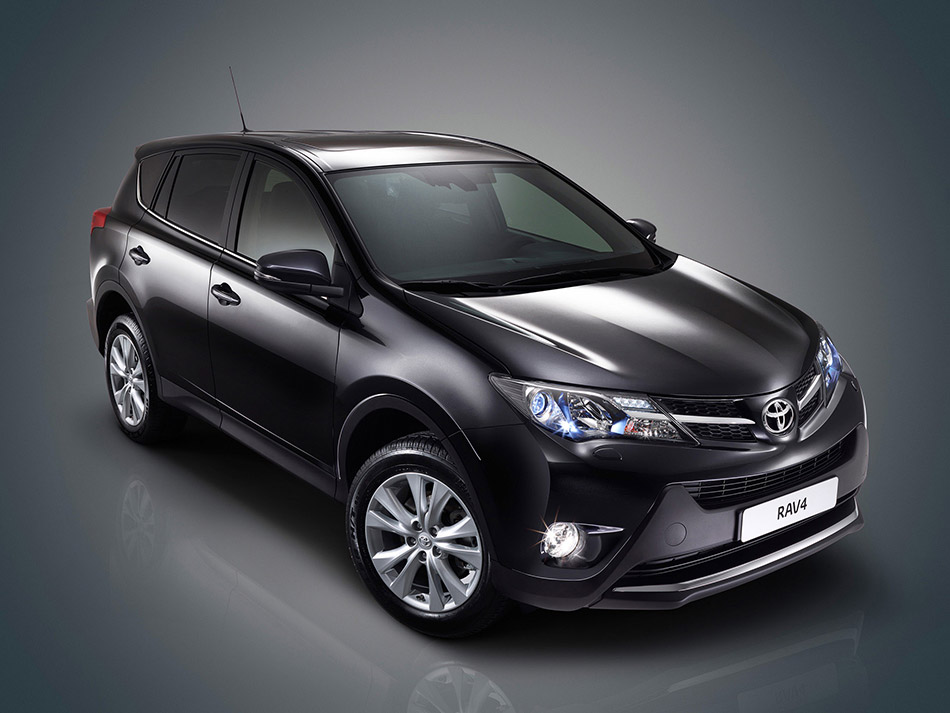 2013 Toyota RAV4 Front Angle