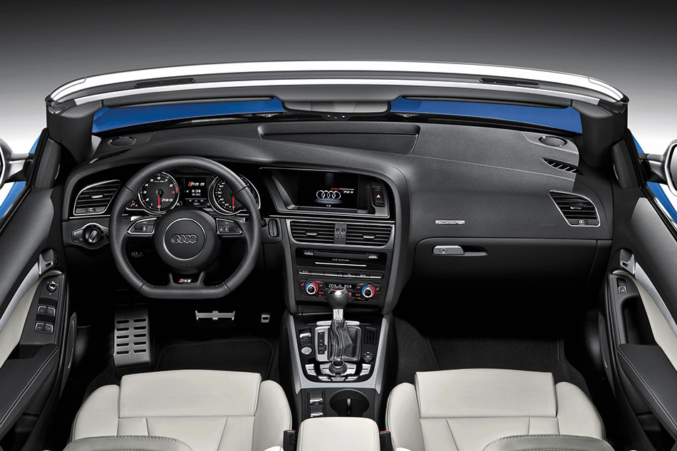 2014 Audi RS5 Cabriolet Interior