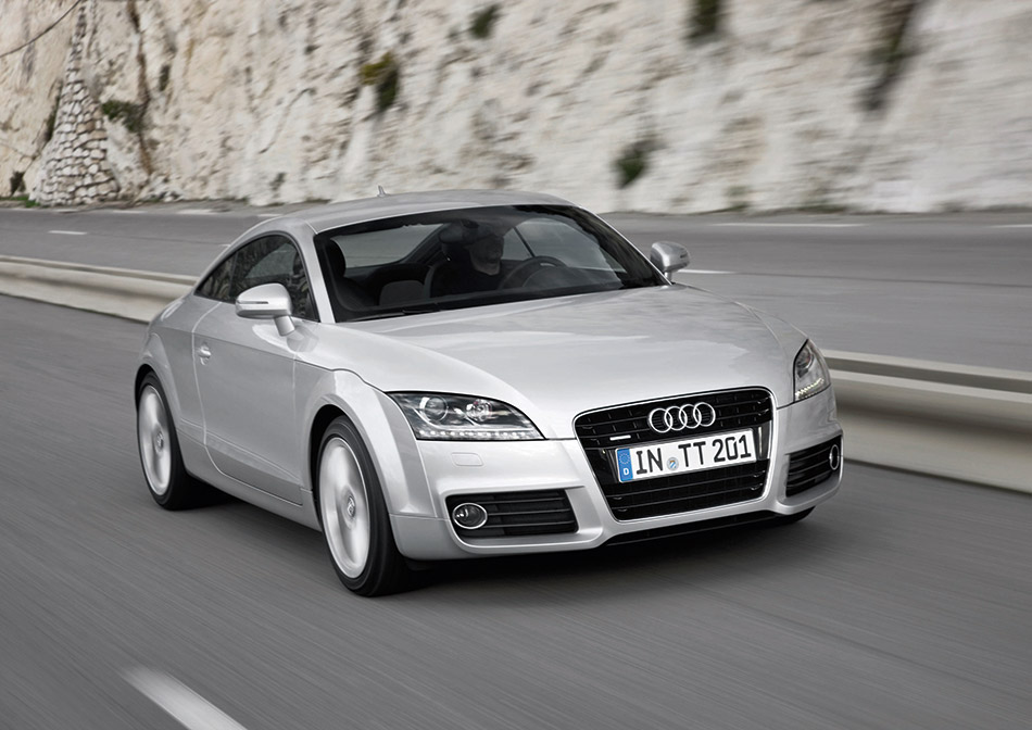 2014 Audi TT Coupe-Roadster Front Angle