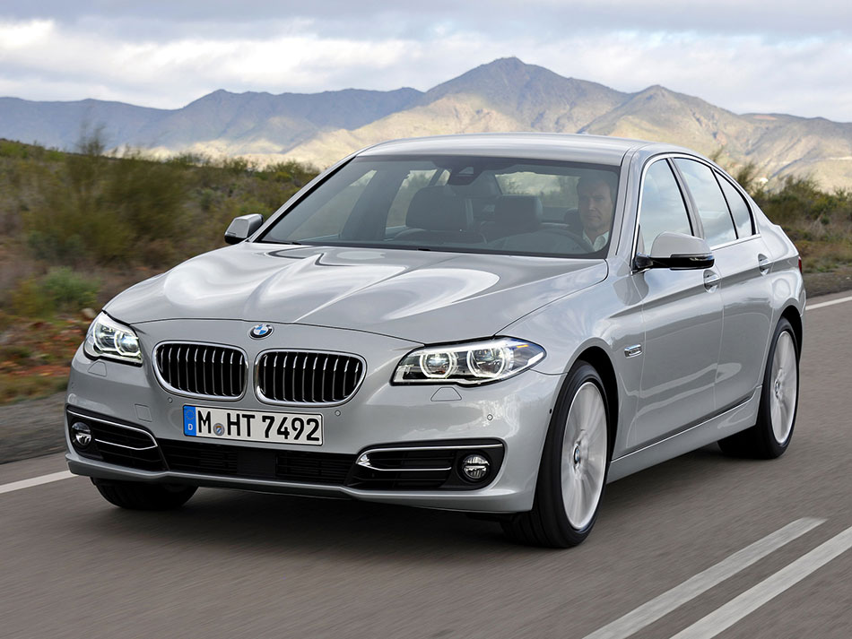 2014 BMW 5 Series Front Angle