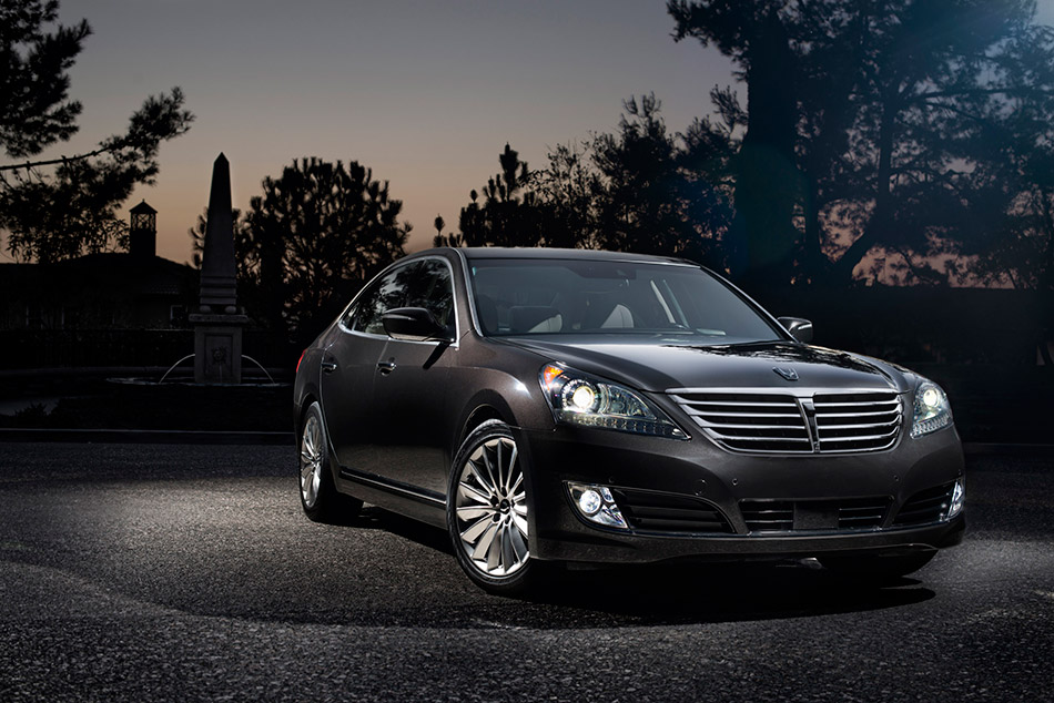 2014 Hyundai Equus Front Angle