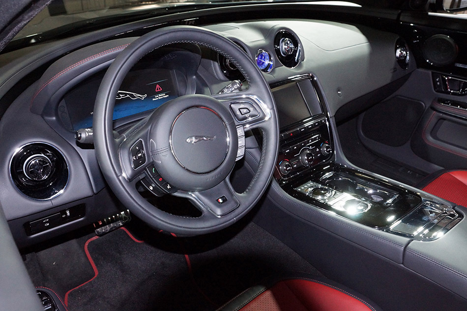 2014 Jaguar XJR Interior