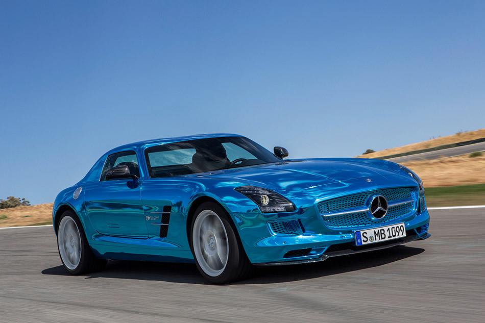 2014 Mercedes-Benz SLS AMG Coupe Electric Drive Front Angle
