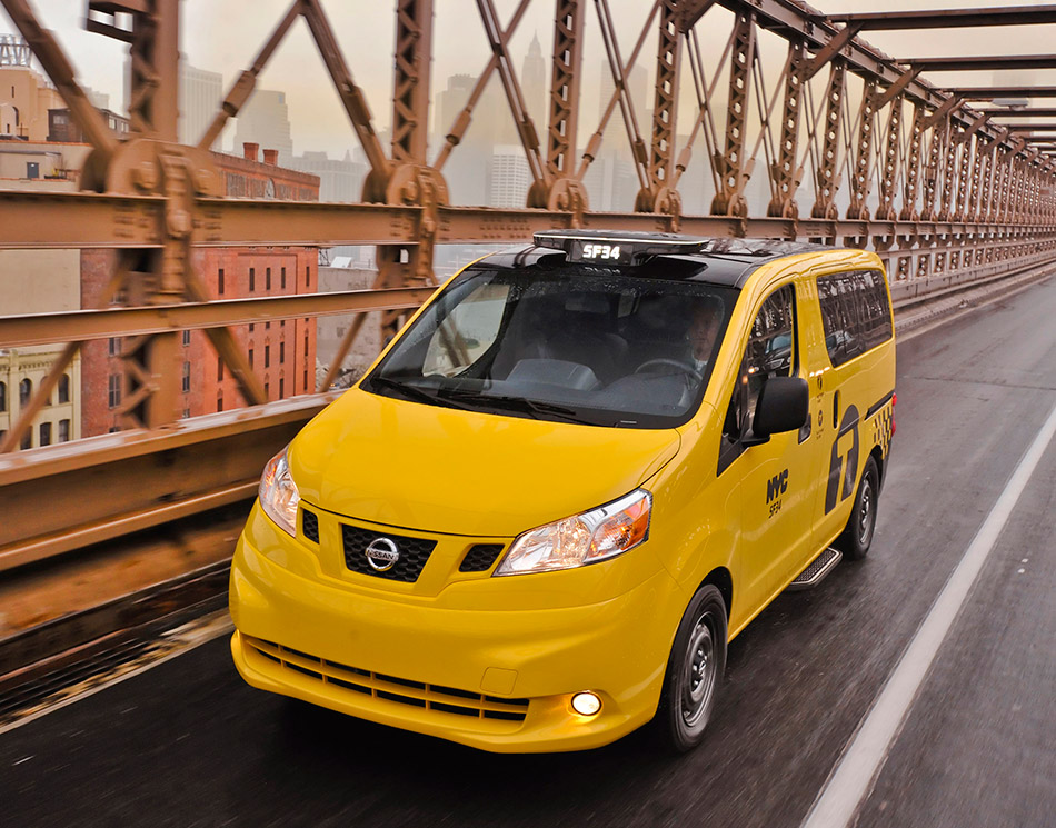 2014 Nissan NV200 Taxi Front Angle