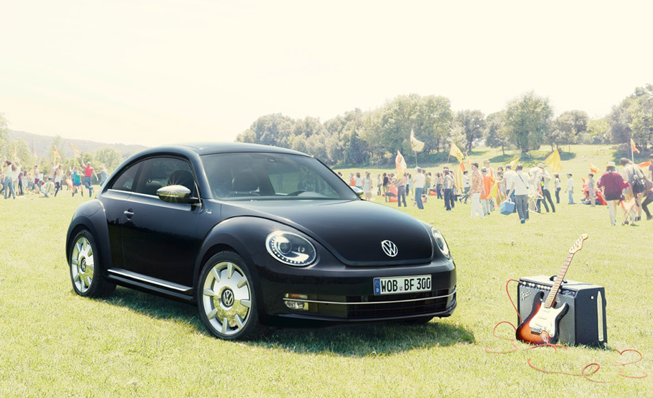 2014 Volkswagen Beetle Fender Edition Front Angle