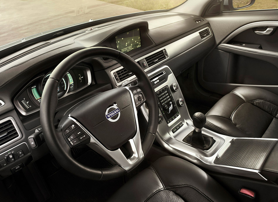 2014 Volvo V70 HD Pictures