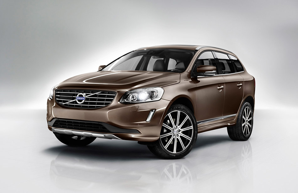 2014 Volvo XC60 Front Angle