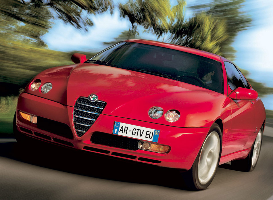 2003 Alfa Romeo GTV Front Angle