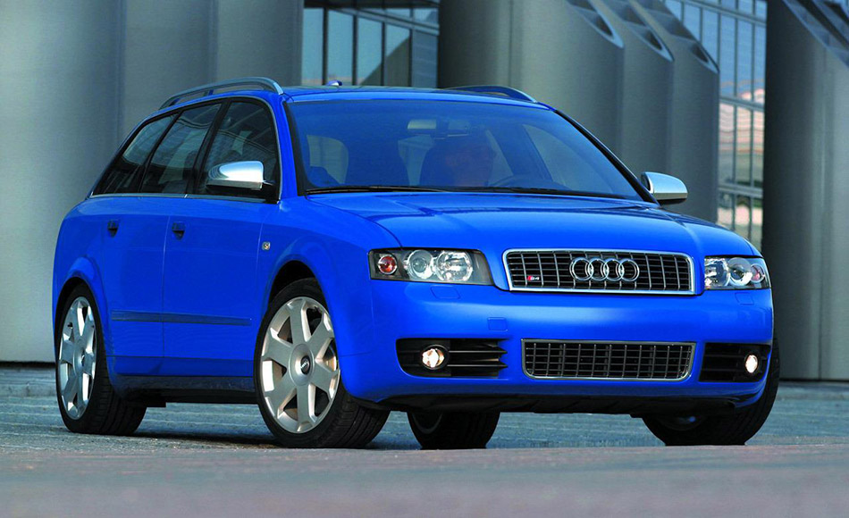 2004 Audi S4 Avant Front Angle